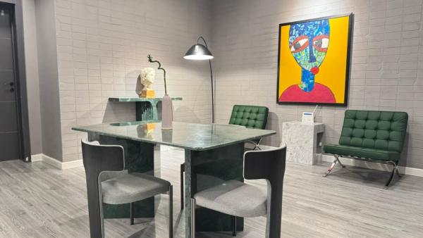 Brand New Smart Luxury 2-Bedroom Apartment with Pool & Alexa